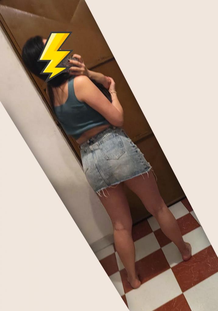 Chica busca chico en Sevilla: 