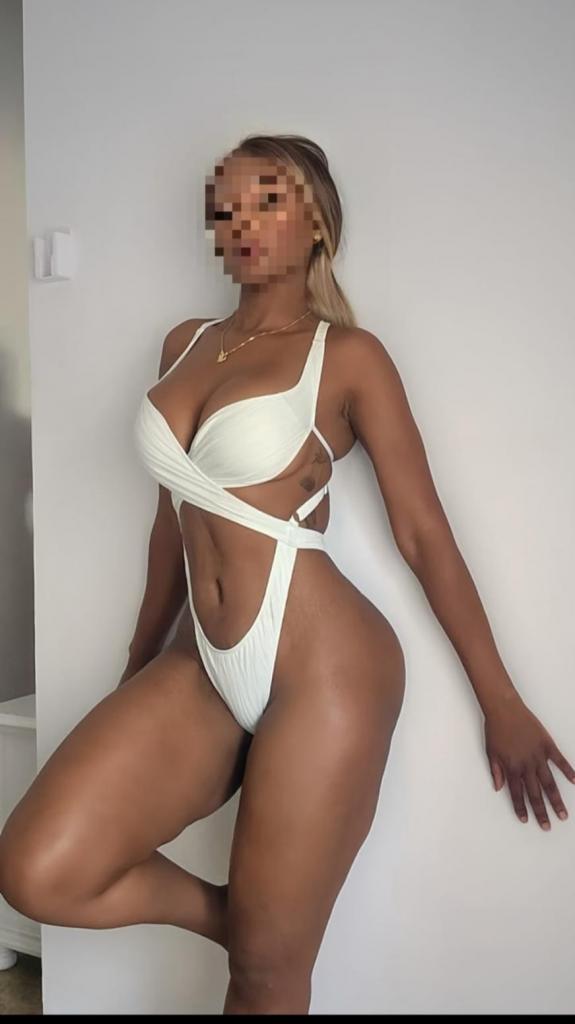 Chica busca chico en Cádiz: 