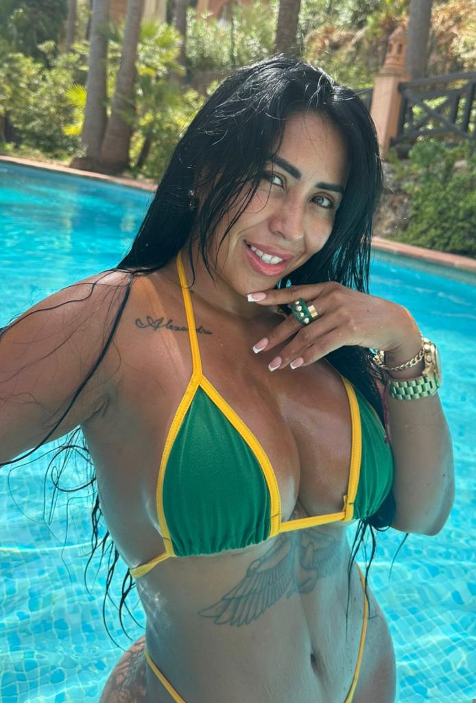 Chica busca chico en Almería: 