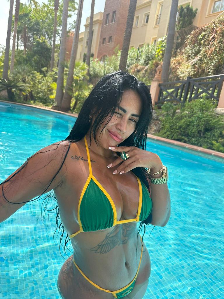 664272791: Chica busca chico en Almería