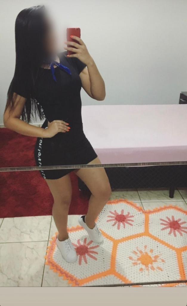 613951896: Chica busca chico en La Coruña