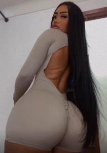 643054993: Chica busca chico en Barcelona