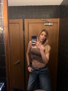 611261996: Chica busca chico en Málaga