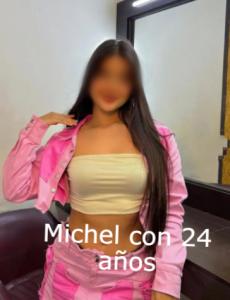 657951763: Chica busca chico en Sevilla