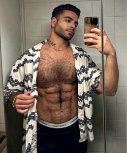 621335577: Chico busca chica en Barcelona