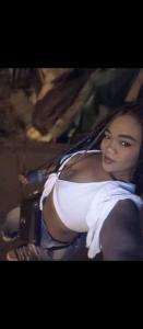 611291660: Chica busca chico en Barcelona