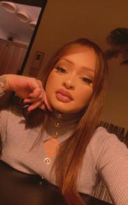 631891605: Chica busca chico en Barcelona