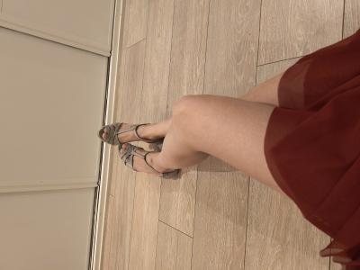 694213883: Chica busca chico en Madrid