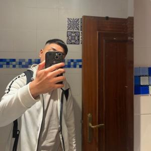 613385461: Chico busca chica en Madrid