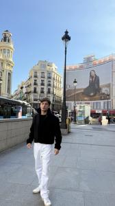 671657828: Chico busca chica en Barcelona