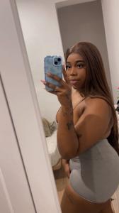 665060791: Chica busca chico en Sevilla