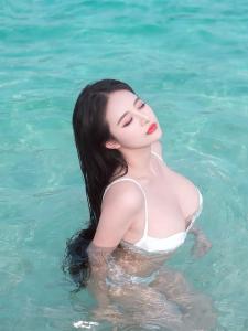 627582191: Chica busca chico en Valencia