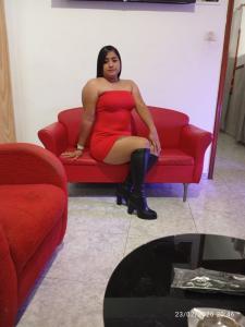 664325583: Chica busca chico en Tenerife