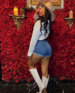 643553129: Chica busca chico en Cádiz