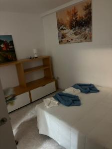 672244041: Chica busca chico en Las Palmas