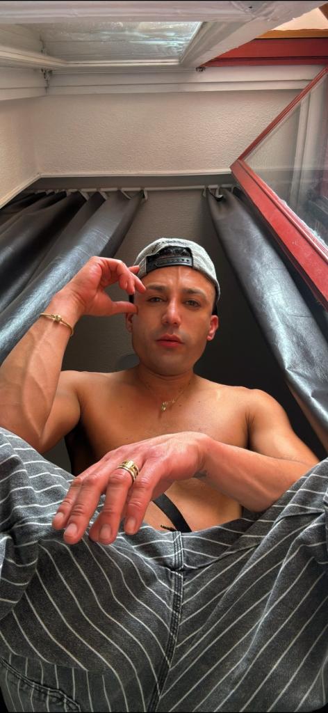 Chico busca chica en Madrid: Chico busca chica