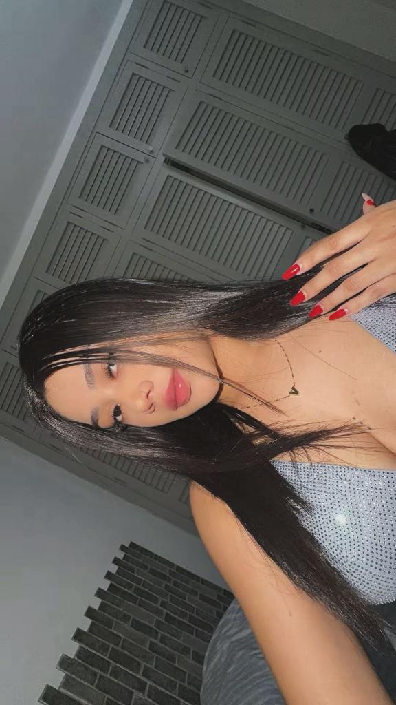 Chica busca chico en Málaga: Chica busca chico