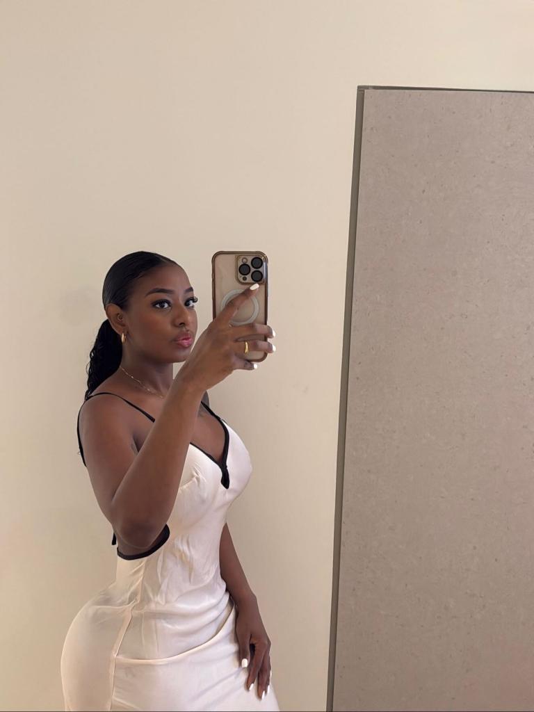 Chica busca chico en Cádiz: 