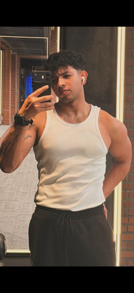 742015545: Chico busca chica en Granada