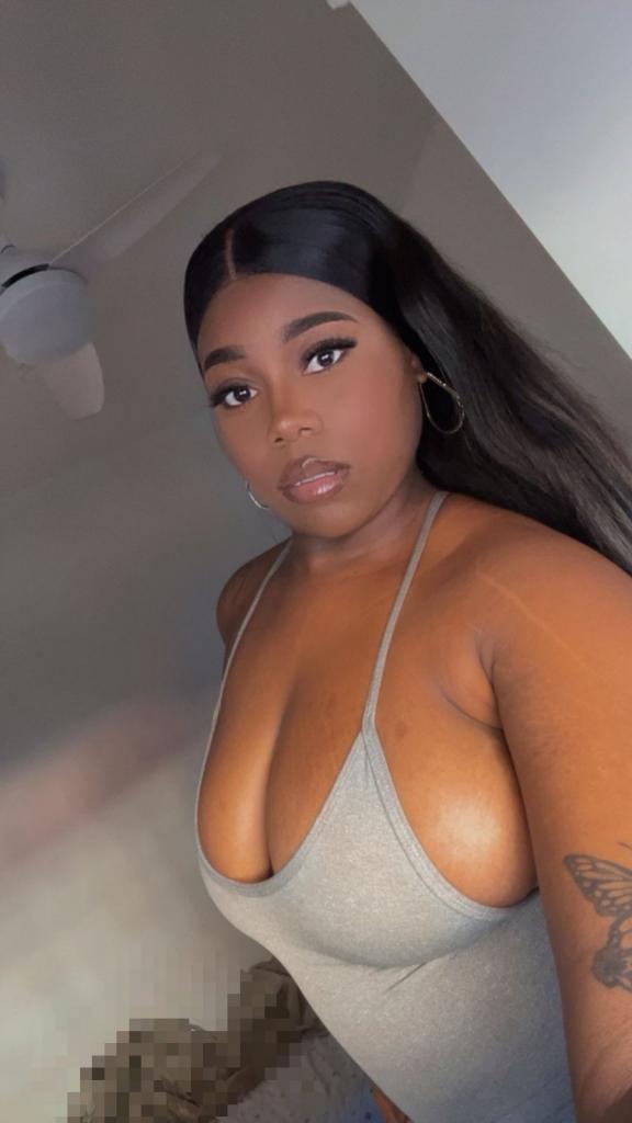 665060791: Chica busca chico en Sevilla