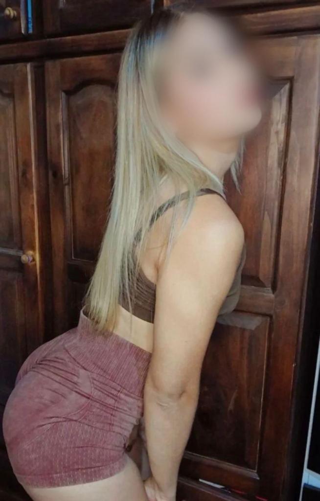 Chica busca chico en La Coruña: 