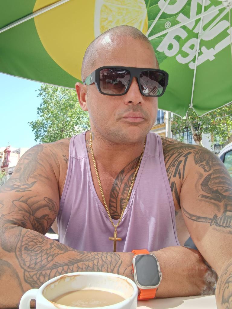 Chico busca chica en Castellón: 