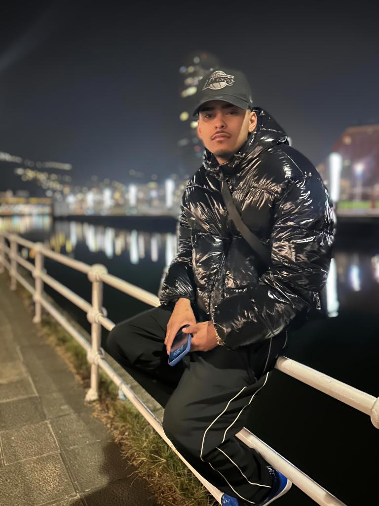 Chico busca chica en Asturias: 