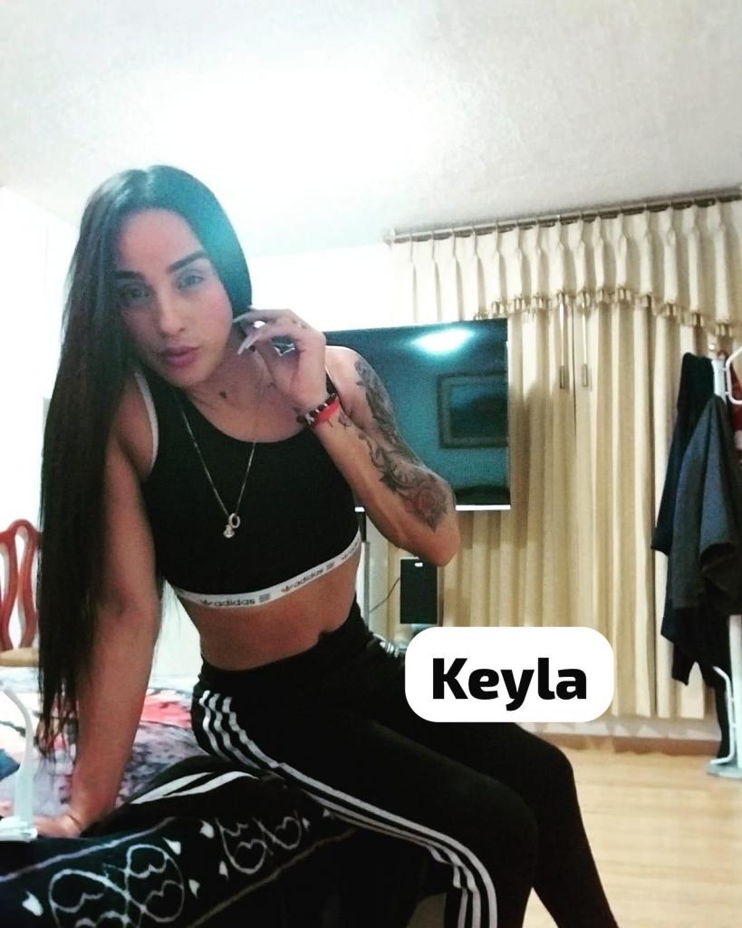 670263372: Chica busca chico en Gerona