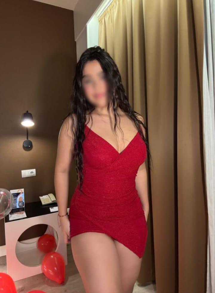 742063950: Chica busca chico en Madrid