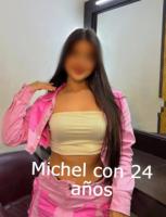 657951763: Chica busca chico en Sevilla
