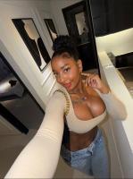 665570381: Chica busca chico en Cádiz