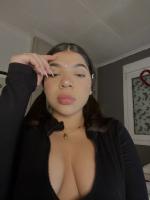 647301492: Chica busca chico en Gerona