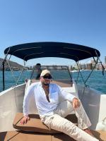 682318123: Chico busca chica en Barcelona