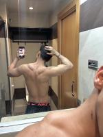 687204420: Chico busca chica en Barcelona