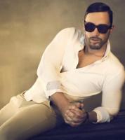 627089078: Chico busca chica en Barcelona