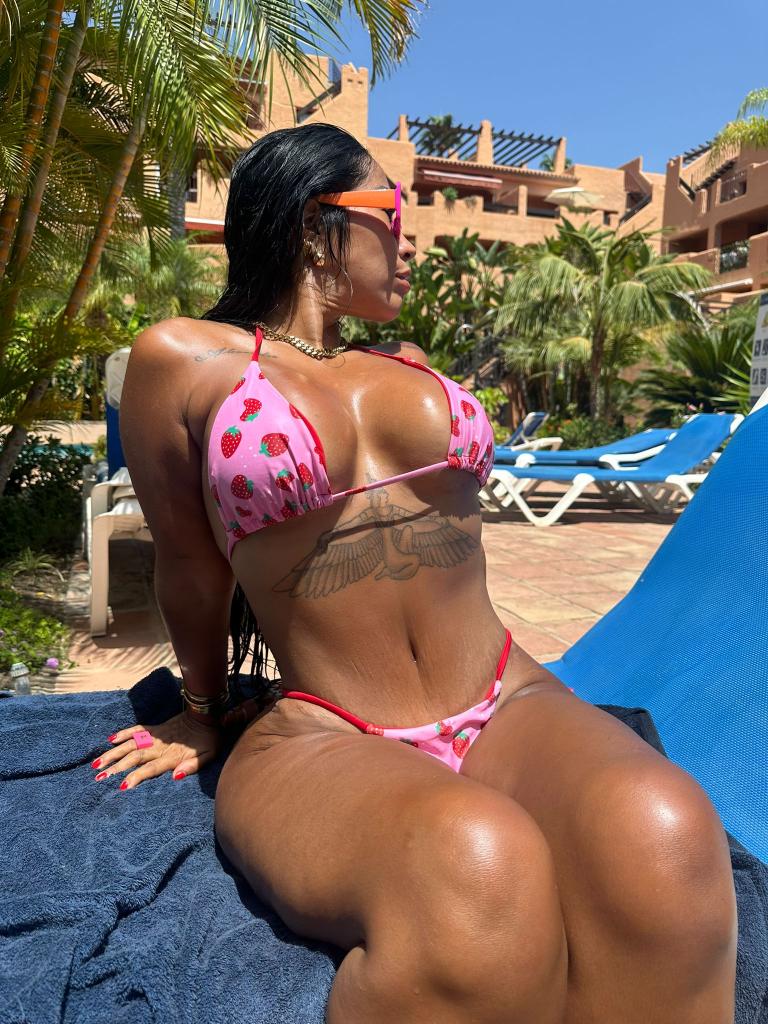 Chica busca chico en Almería: 