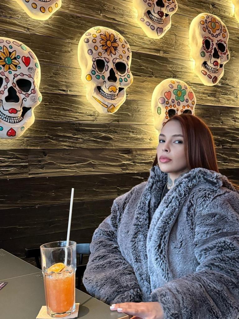 Chica busca chico en Cádiz: 