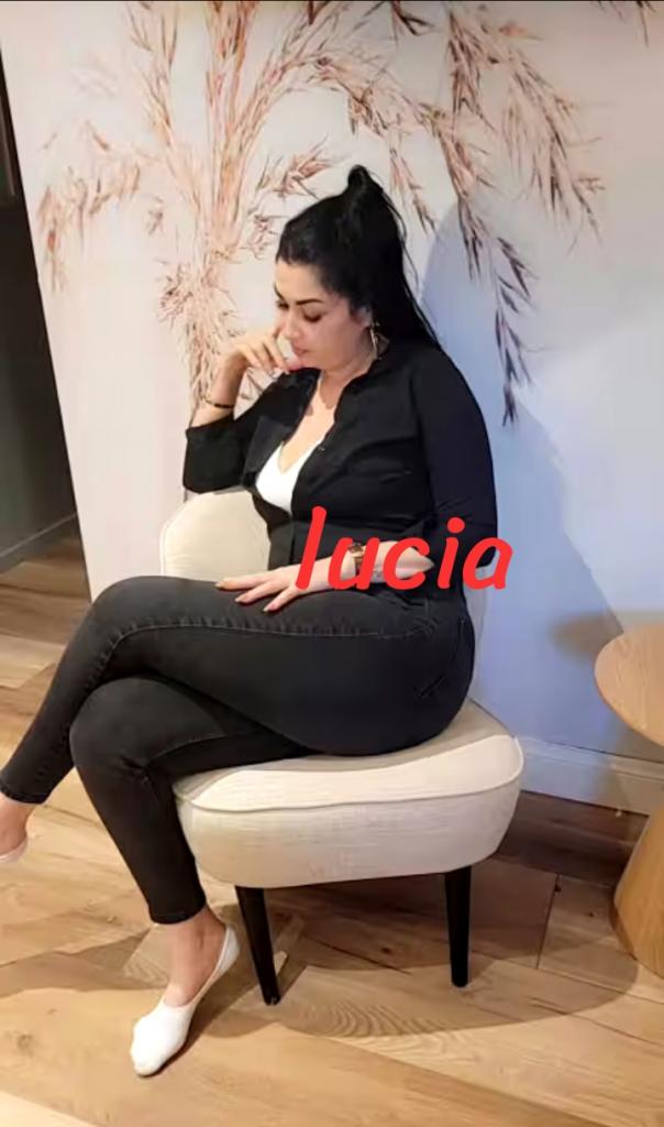 Chica busca chico en Cádiz: 