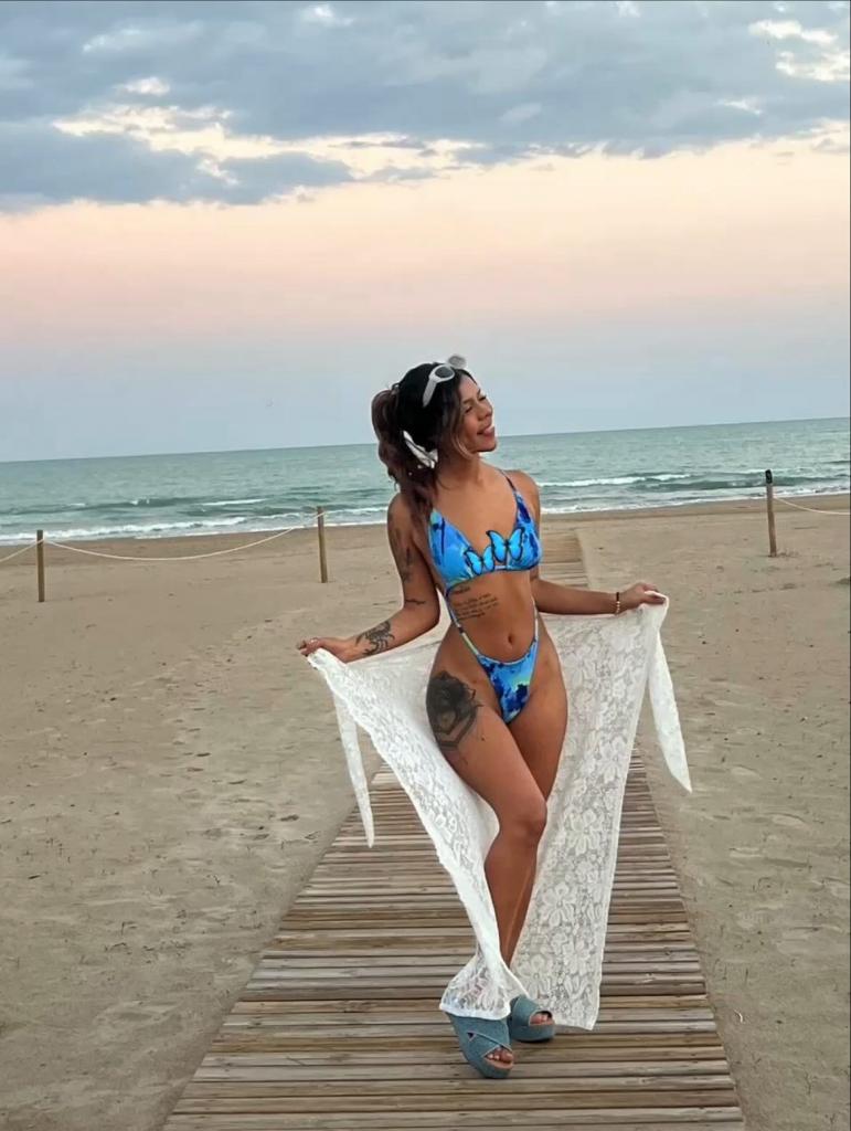 Chica busca chico en Ibiza: 