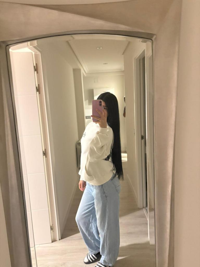 643059518: Chica busca chico en La Coruña