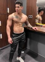 692933691: Chico busca chica en Valencia