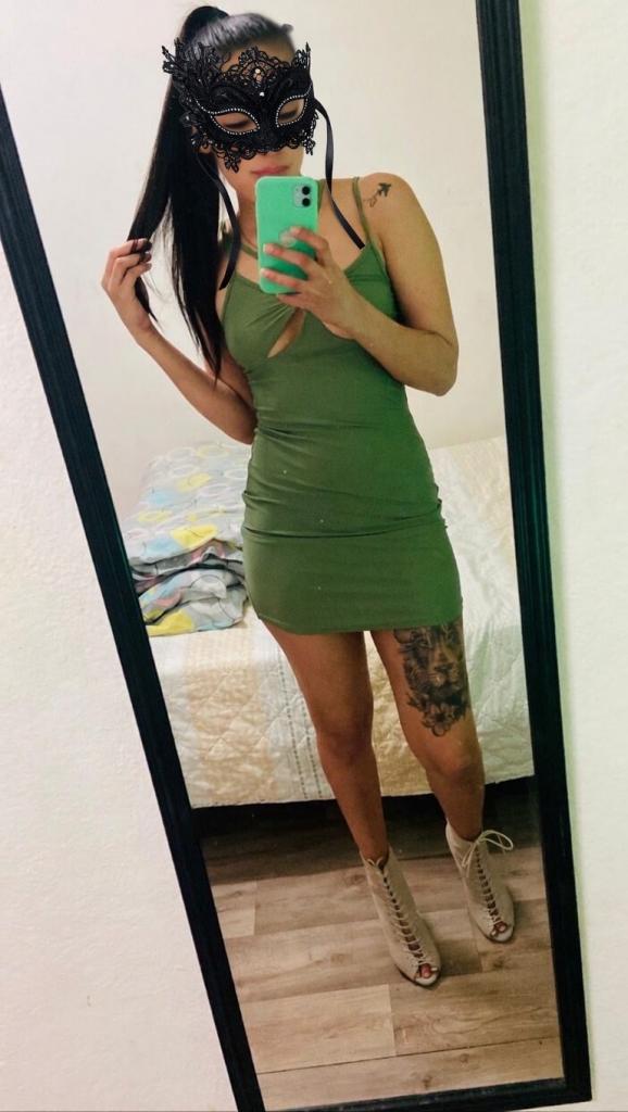 Chica busca chico en Almería: 