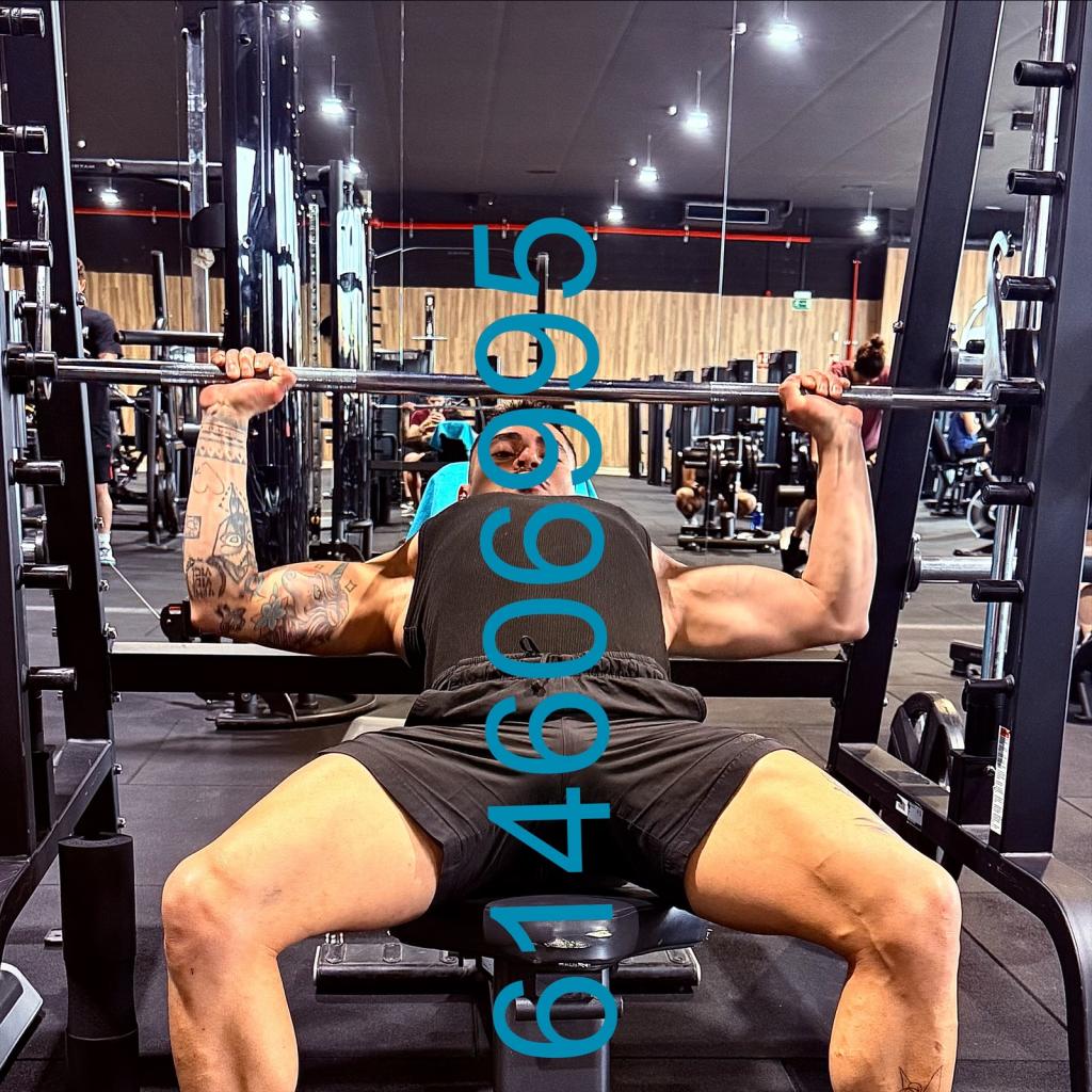 614606995: Chico busca chica en Albacete