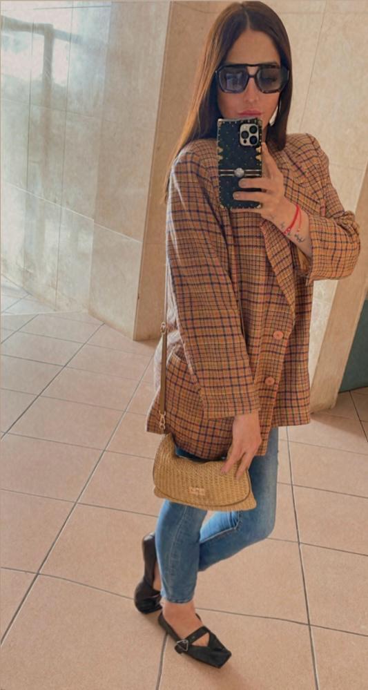 742006249: Chica busca chico en Menorca