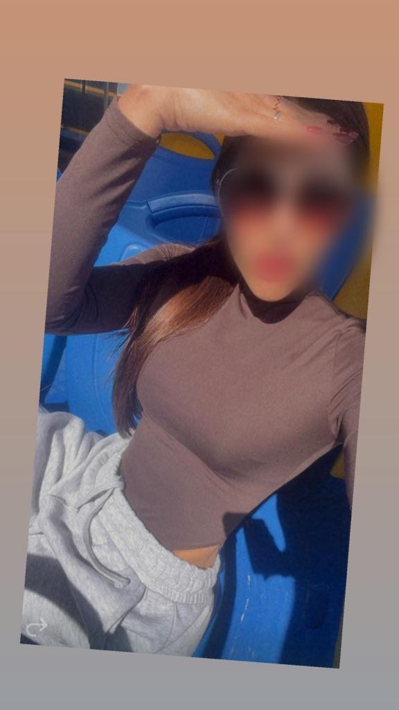 742006249: Chica busca chico en Menorca