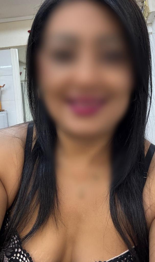 632843796: Chica busca chico en Barcelona