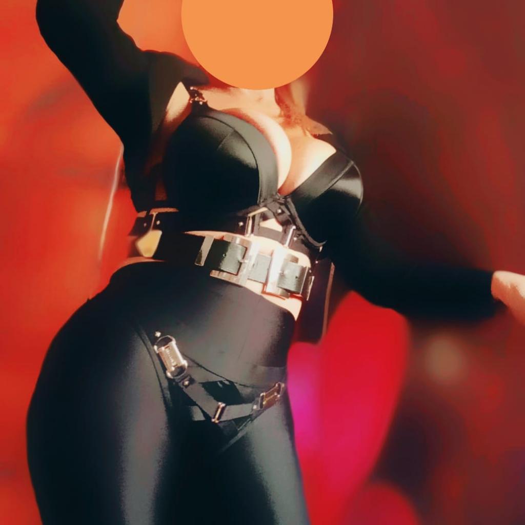 Chica busca chico en Sevilla: 