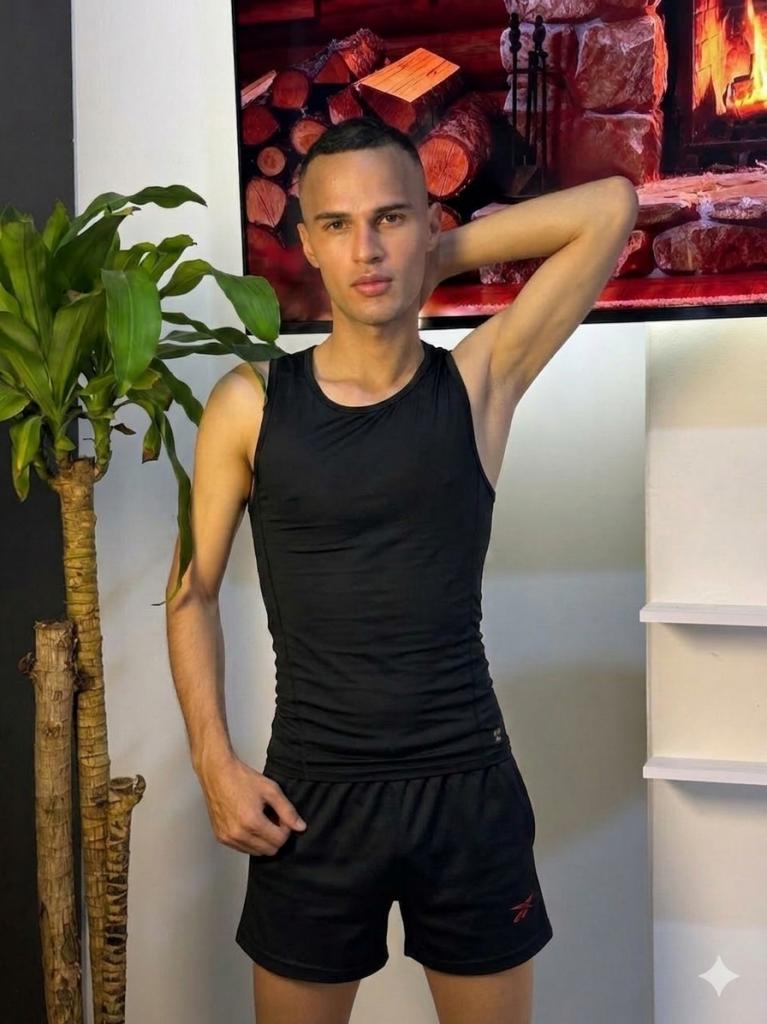 Chico busca chica en Málaga: 