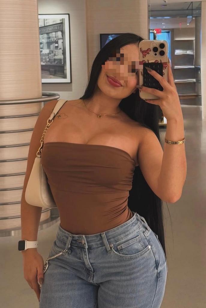 667734716: Chica busca chico en Lérida