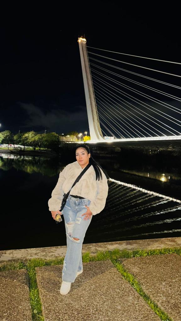 Chica busca chico en Sevilla: 